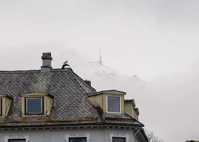 1br Balcony In Heart Of Old Town Apartment